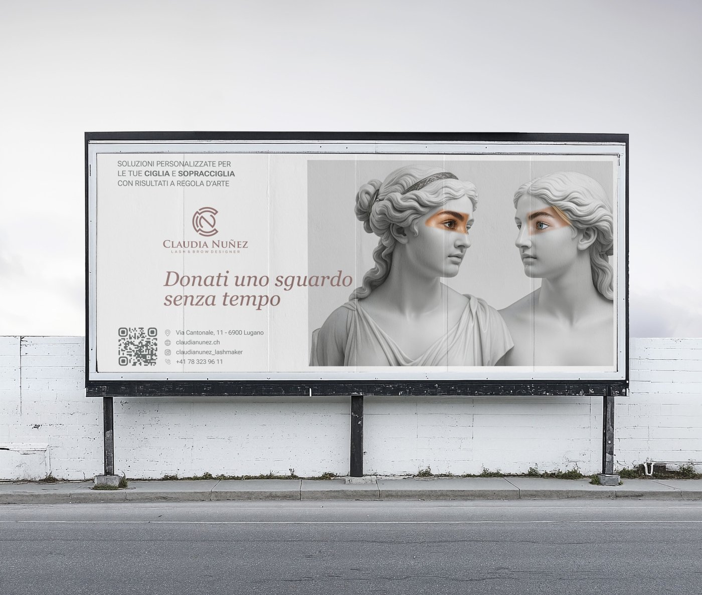 Mockup fotocamera F12 usato come banner e anteprima nel portfolio di Claudia Nunez